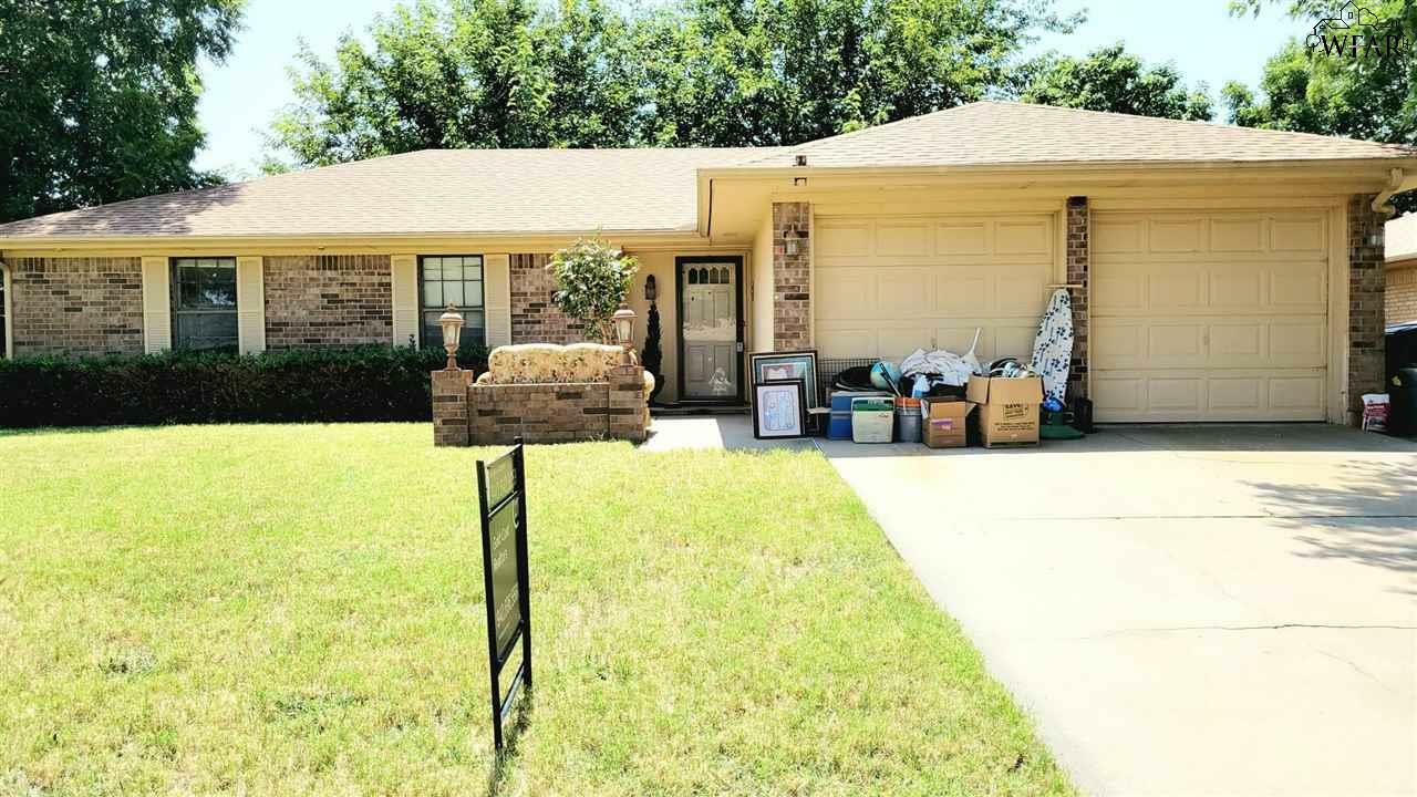 Property Photo: 2803 Concho Lane TX 76308