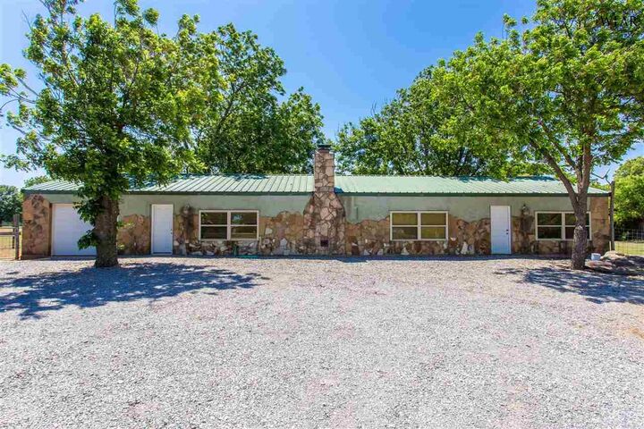 213 S Preston Road  Burkburnett TX 76354 photo