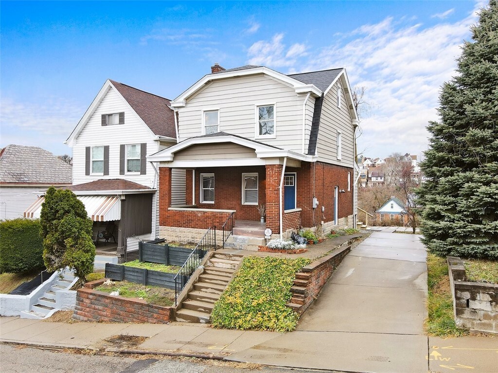 Property Photo:  419 Eureka St  PA 15211 