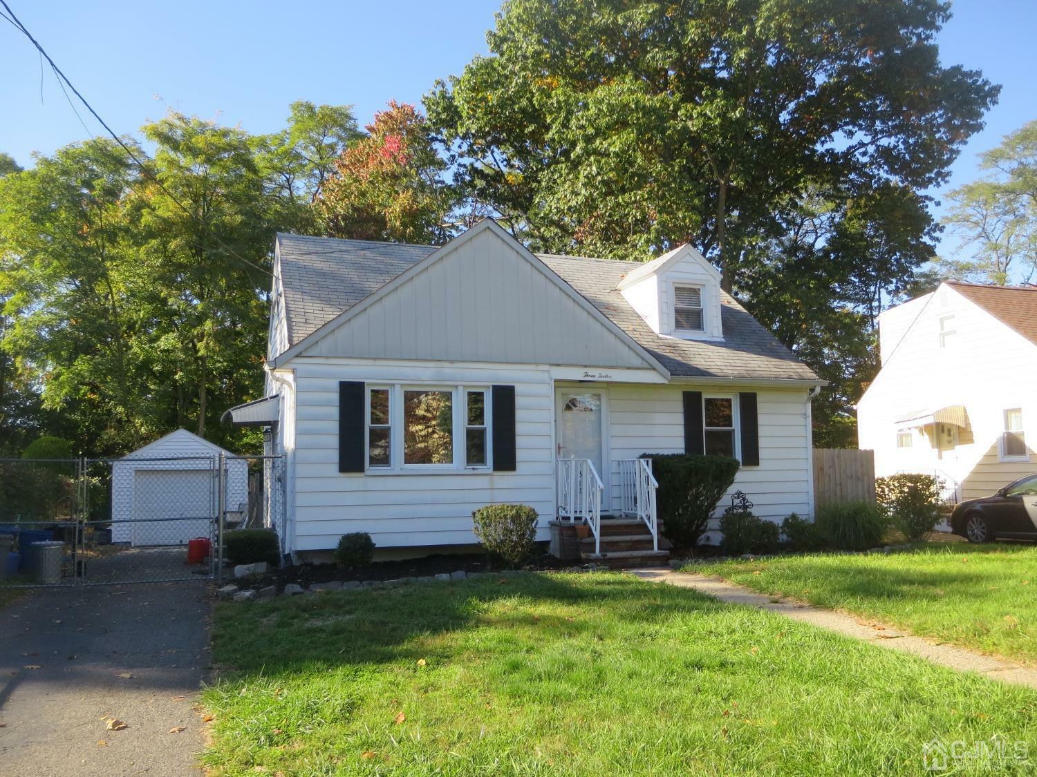 Property Photo:  312 W Crescent Parkway  NJ 07080 