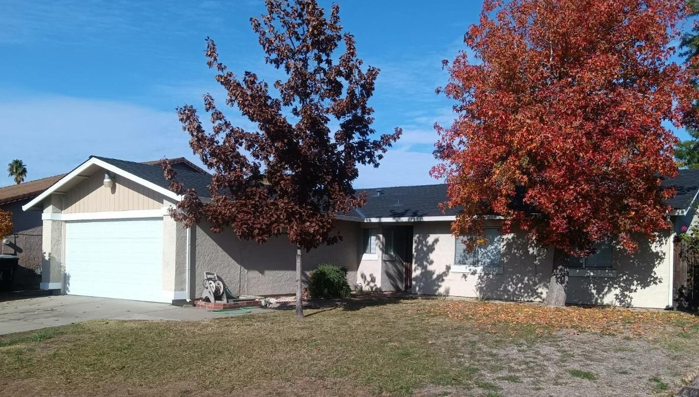 Property Photo:  15 Kyburz Court  CA 95823 