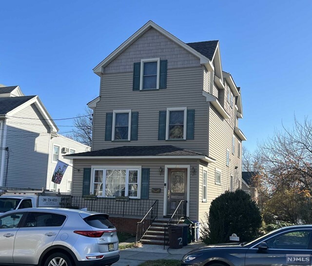 Property Photo:  26-28 Argyle Place 1  NJ 07032 