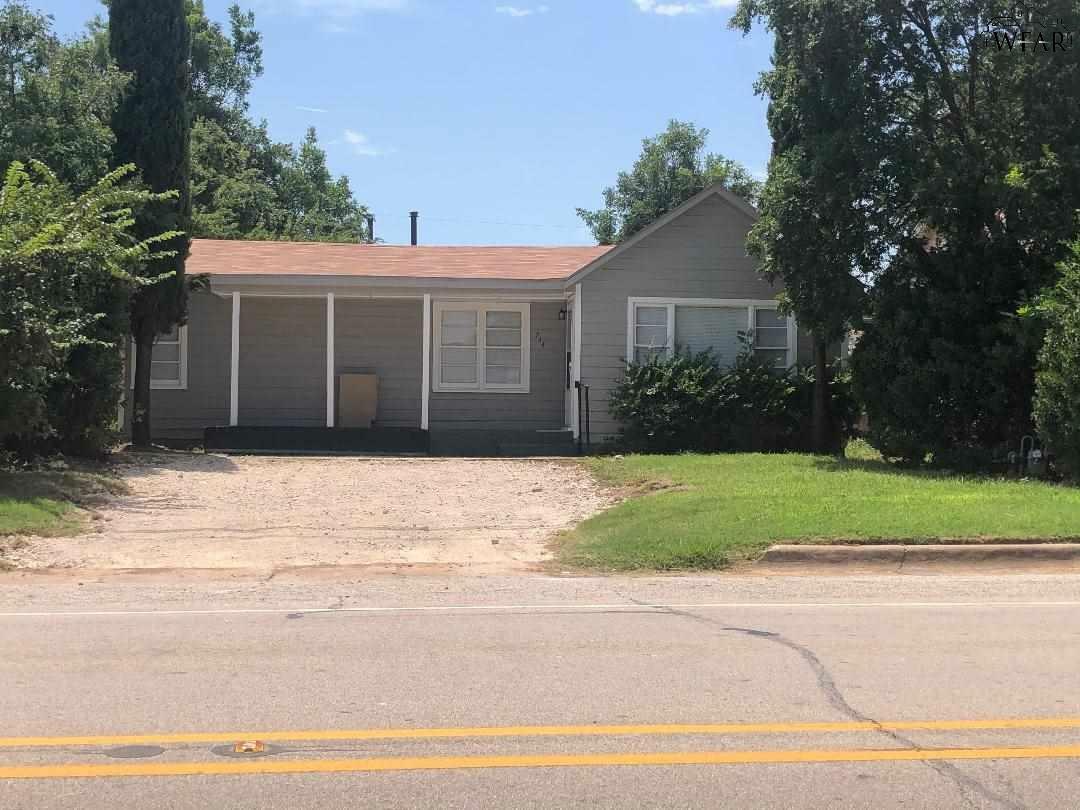 Property Photo:  714 W 3rd Street  TX 76354 