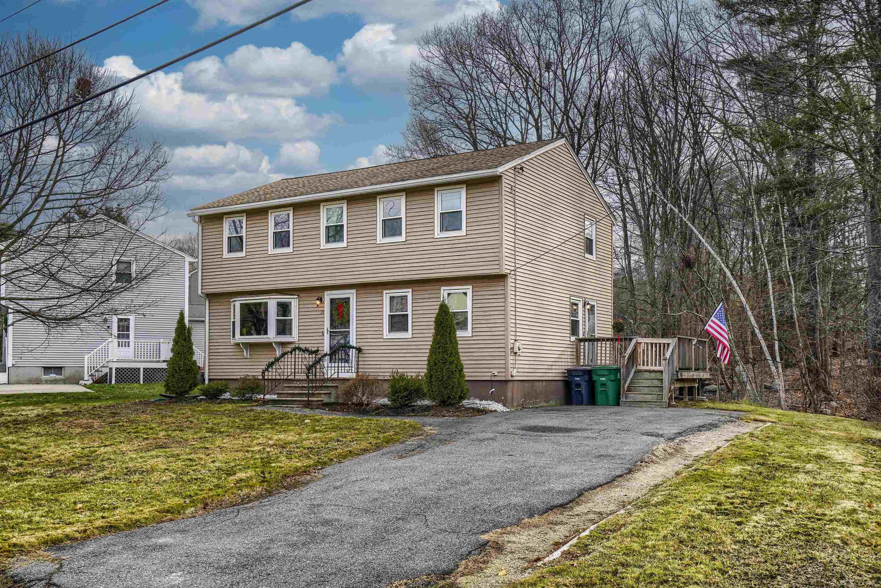 Property Photo: 35 Holbrook Drive NH 03062