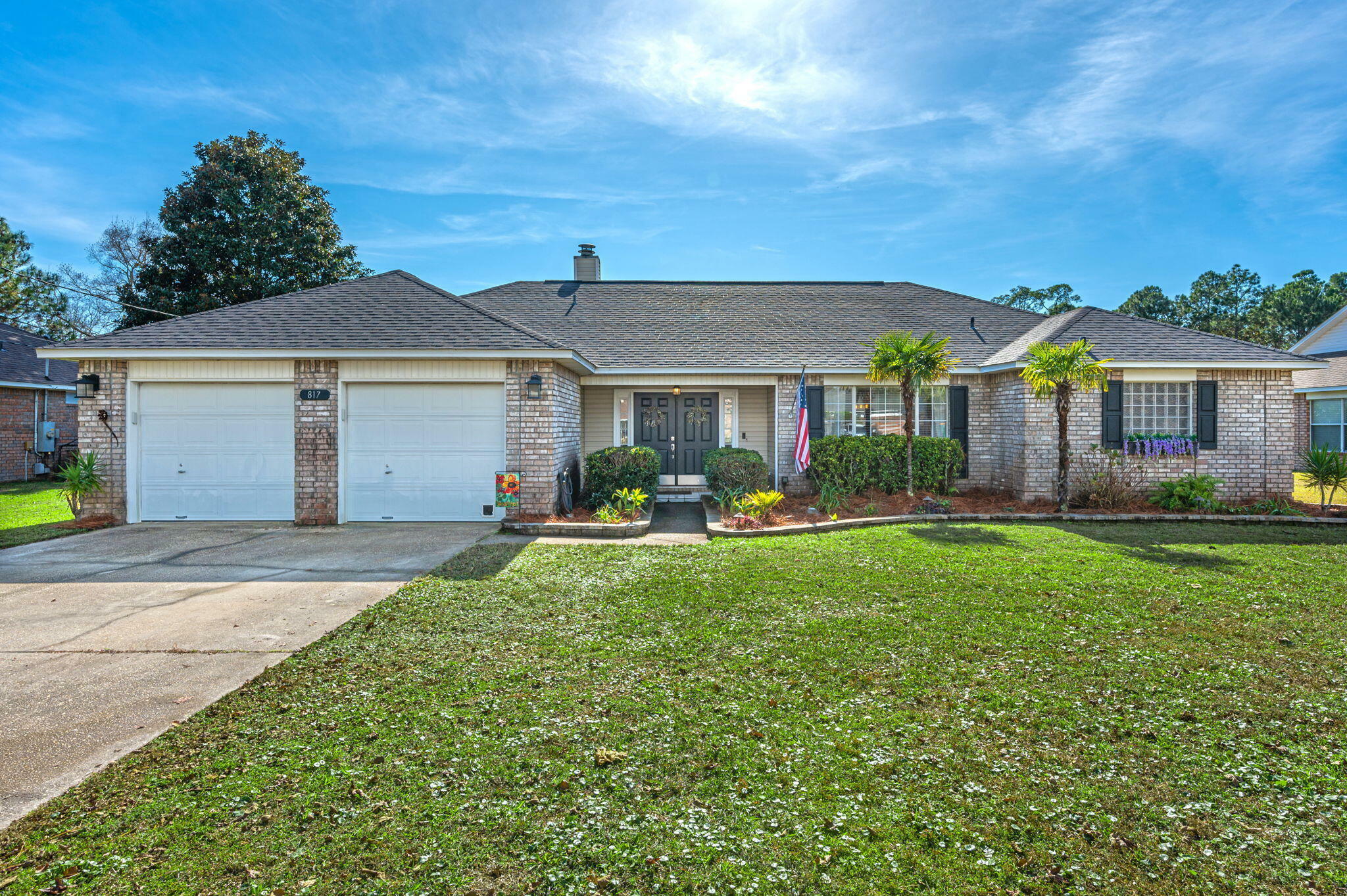 Property Photo:  817 Linda Drive  FL 32569 