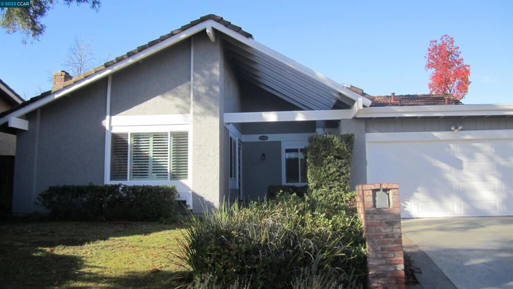 Property Photo:  4396 N Willow Glen Ct  CA 94521 