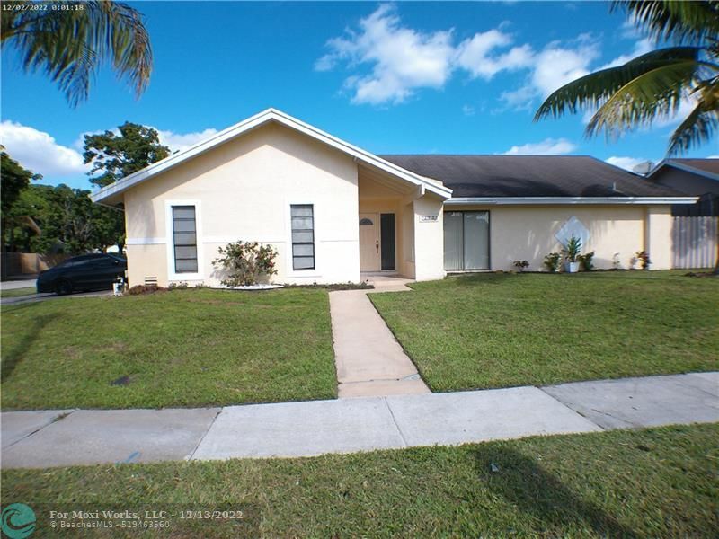 Property Photo: 7161 NW 45th St FL 33319