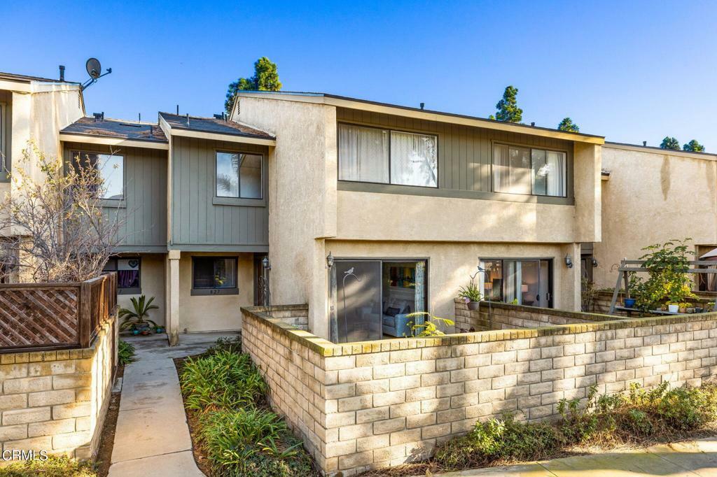 Property Photo:  827 Venwood Avenue  CA 93001 