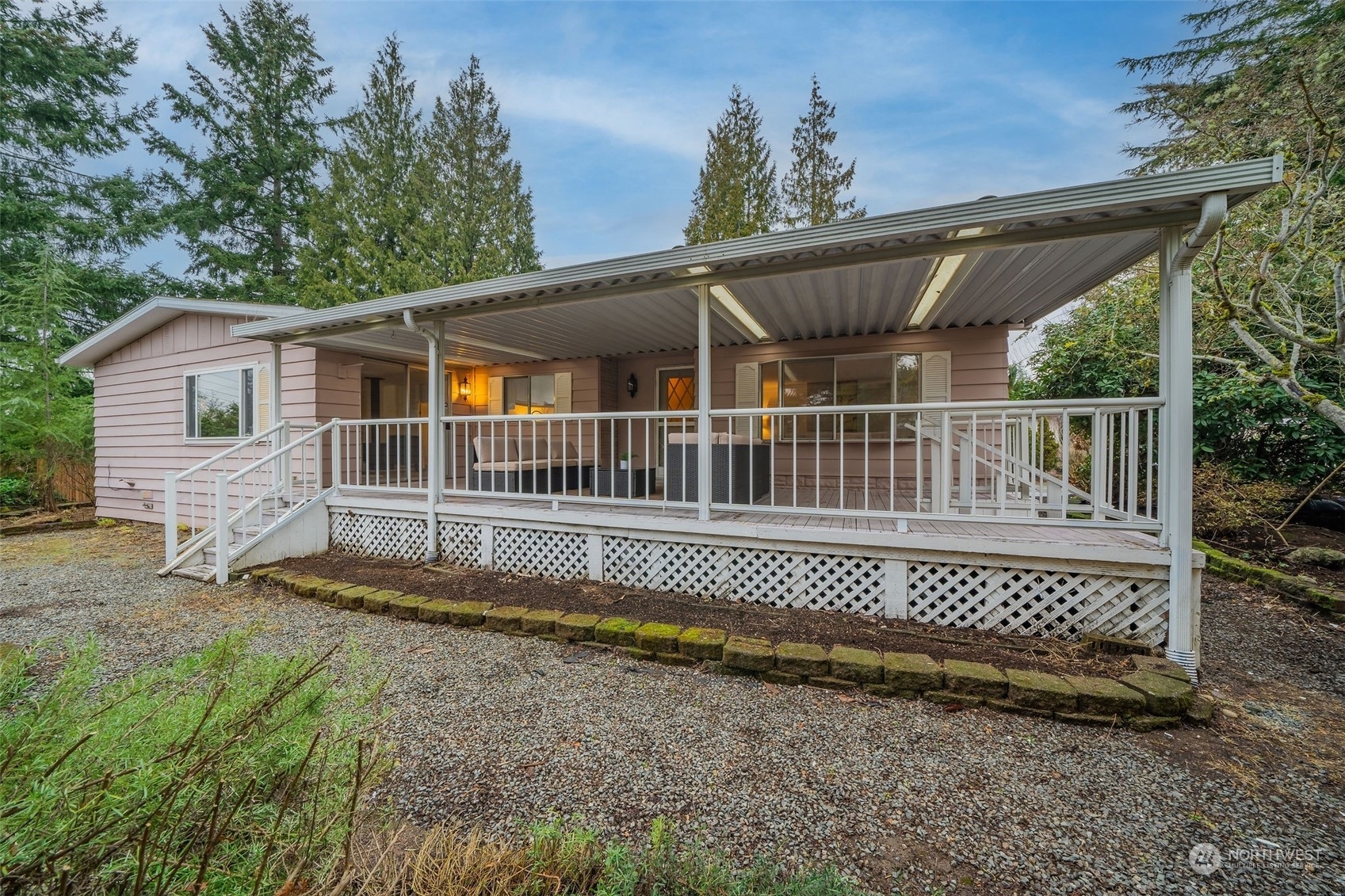 Property Photo:  19617 Hollyhills Drive NE  WA 98011 