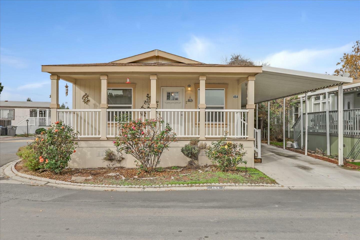 Property Photo: 464 Eucalyptus Drive 464 CA 95134