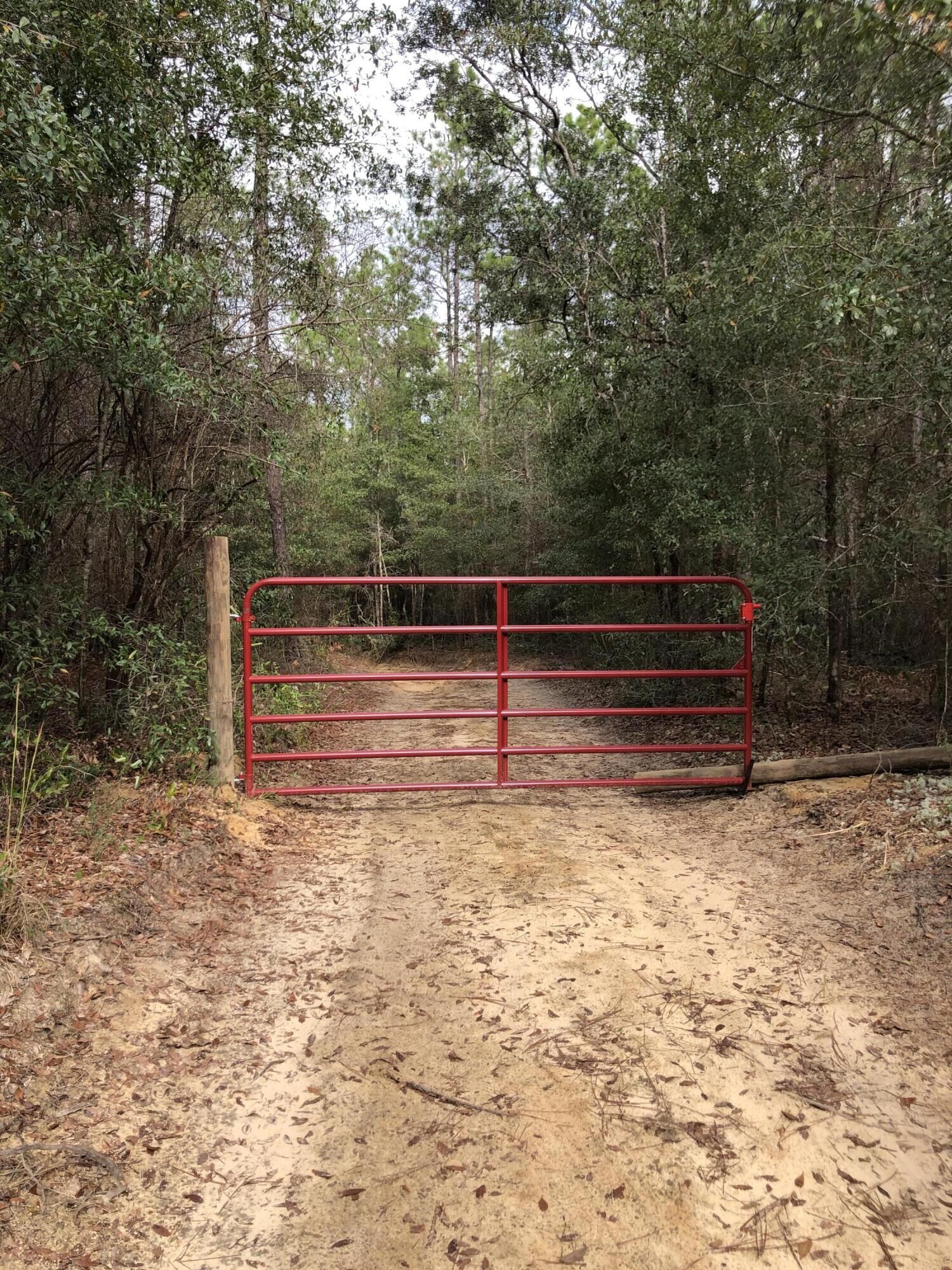 Property Photo: 4348 Sundance Way FL 32564