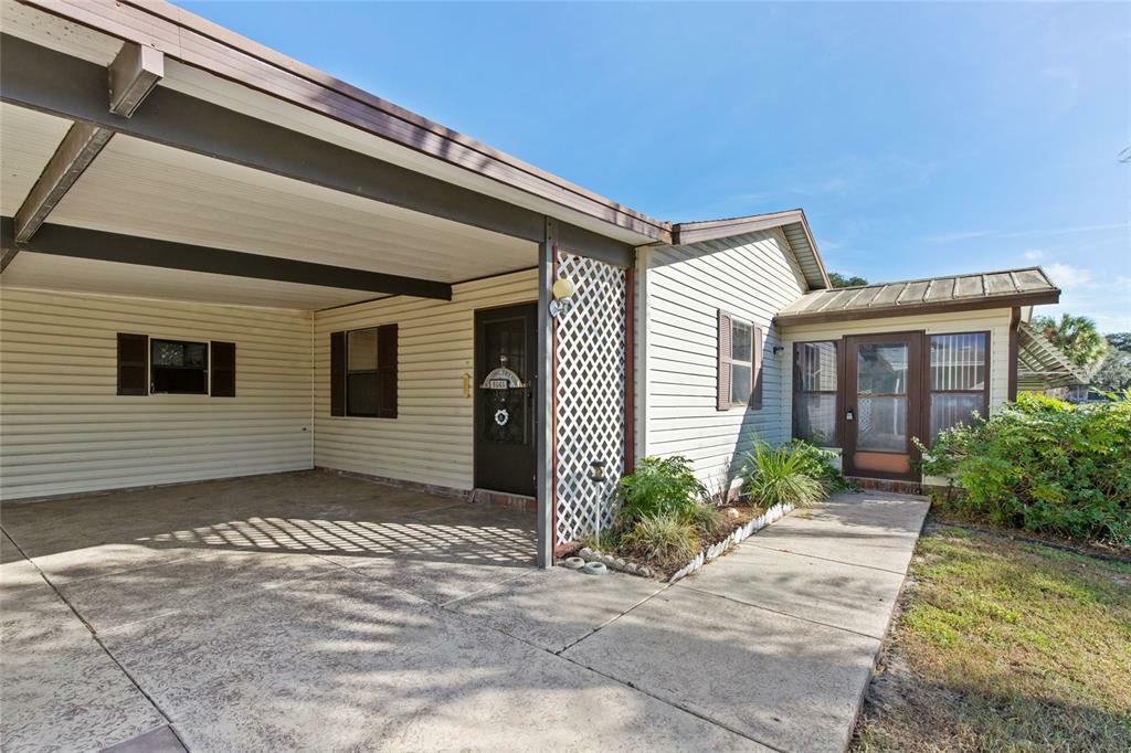 Property Photo:  719 Orchid Street  FL 32159 