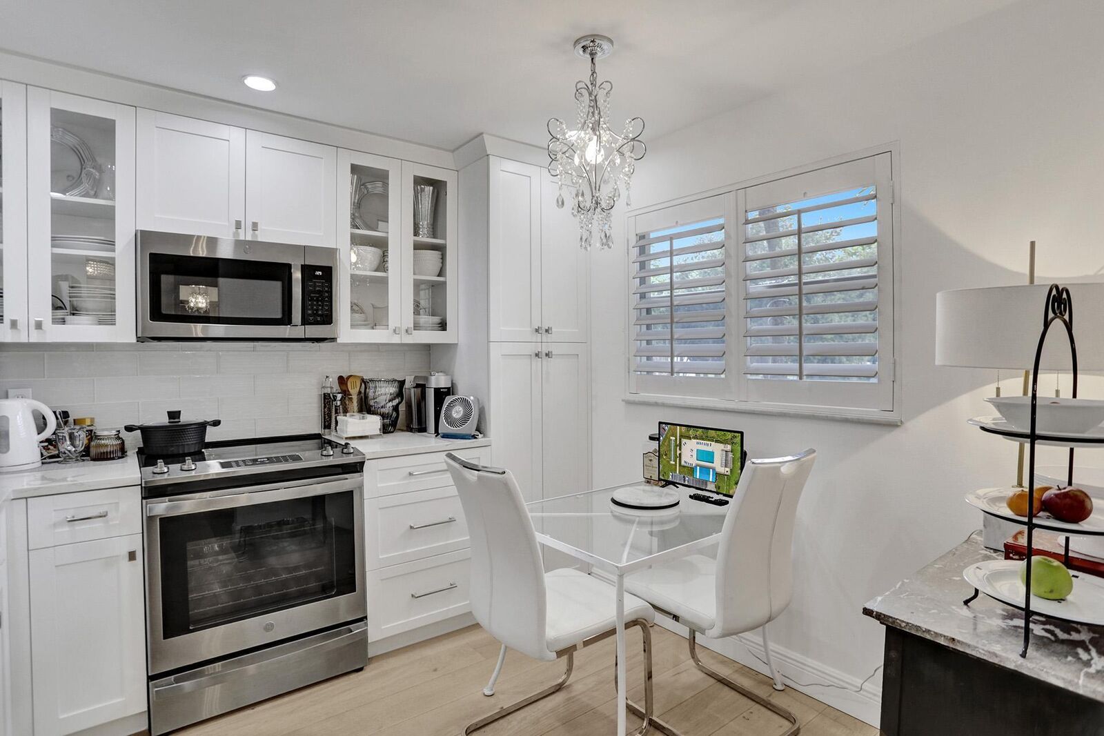 Property Photo: 3959 Via Poinciana 207 FL 33467
