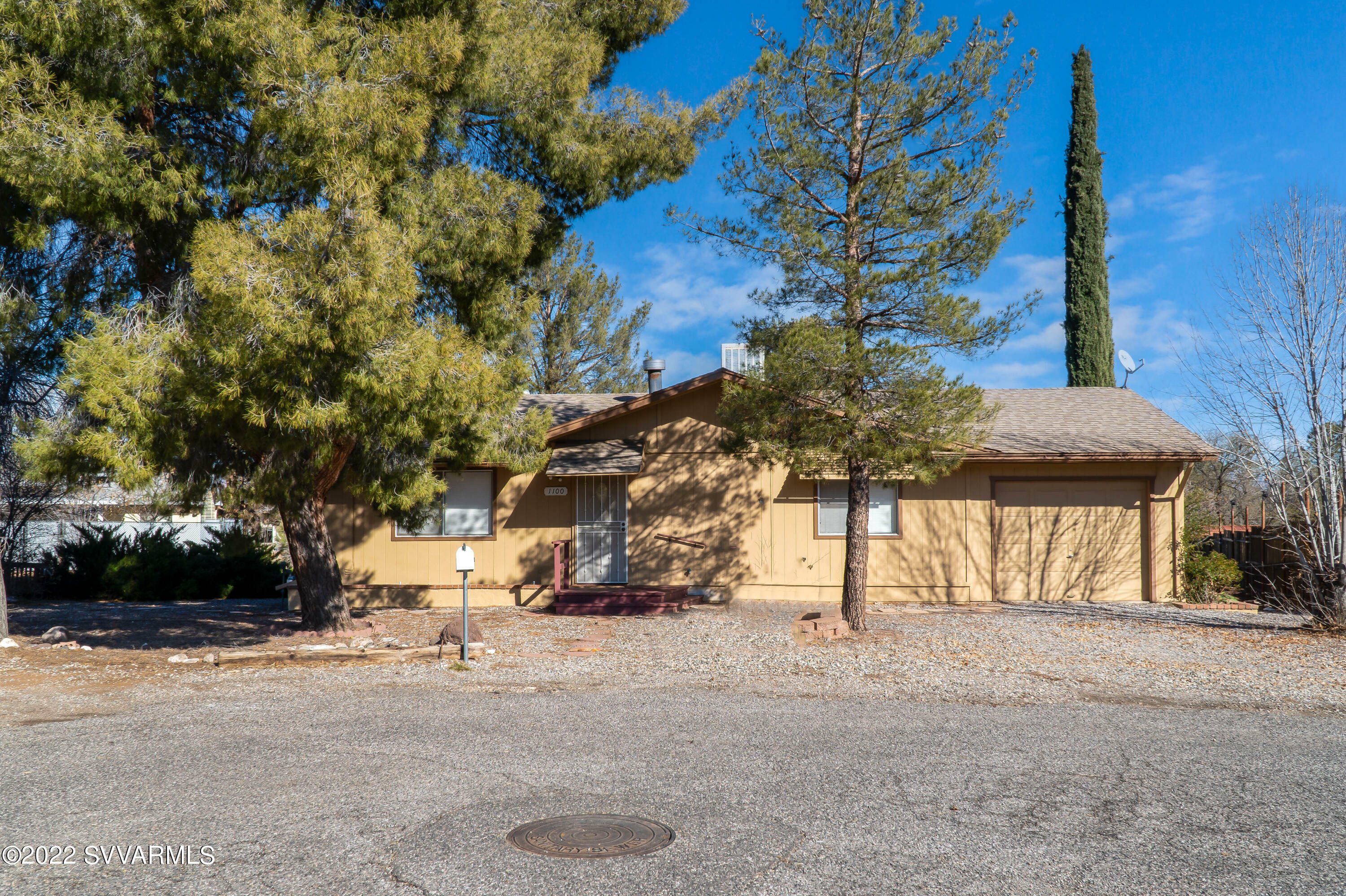 Property Photo:  1100 Ridge Circle  AZ 86326 