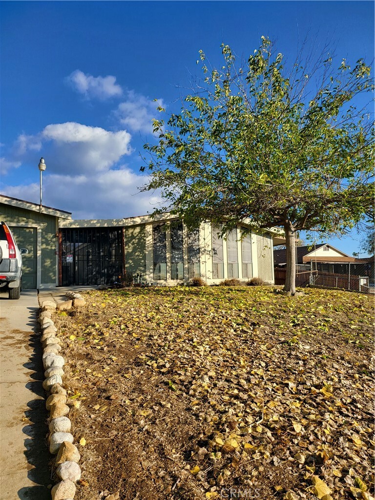 Property Photo: 13171 7th Place CA 92399