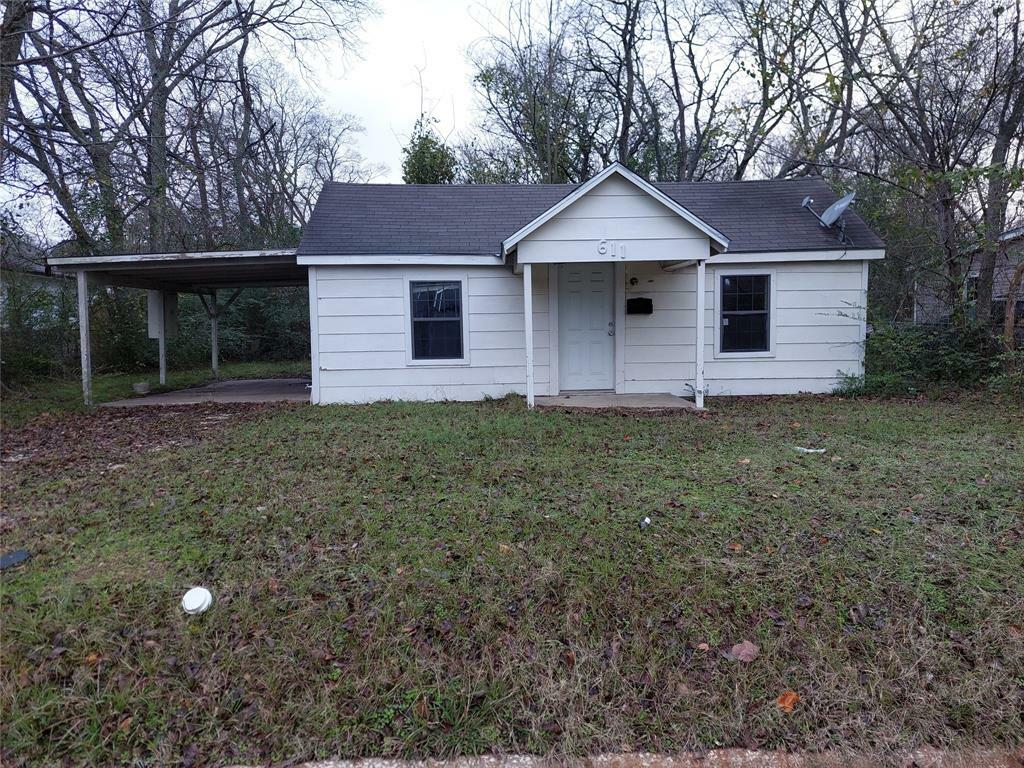 Property Photo:  611 Lamar Street  TX 75482 