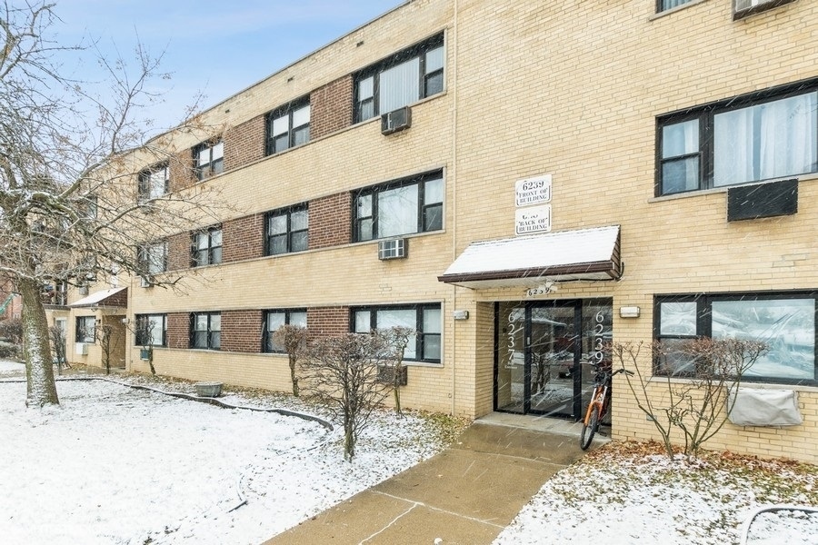 Property Photo:  6237 W 94th Street 3S  IL 60453 