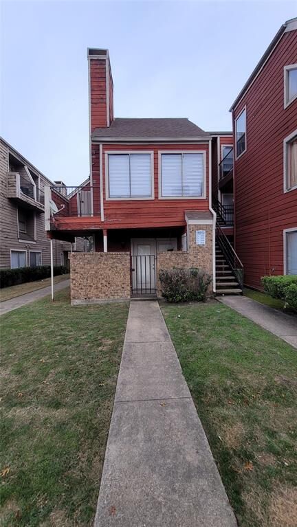 Property Photo: 9813 Walnut Street 204 TX 75243