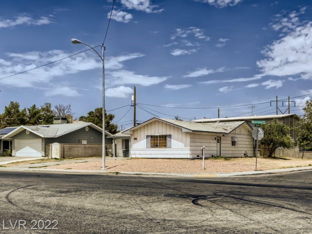 2028 Winterwood Boulevard  Las Vegas NV 89142 photo