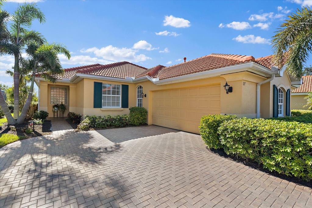 Property Photo:  117 Treviso Court  FL 34275 