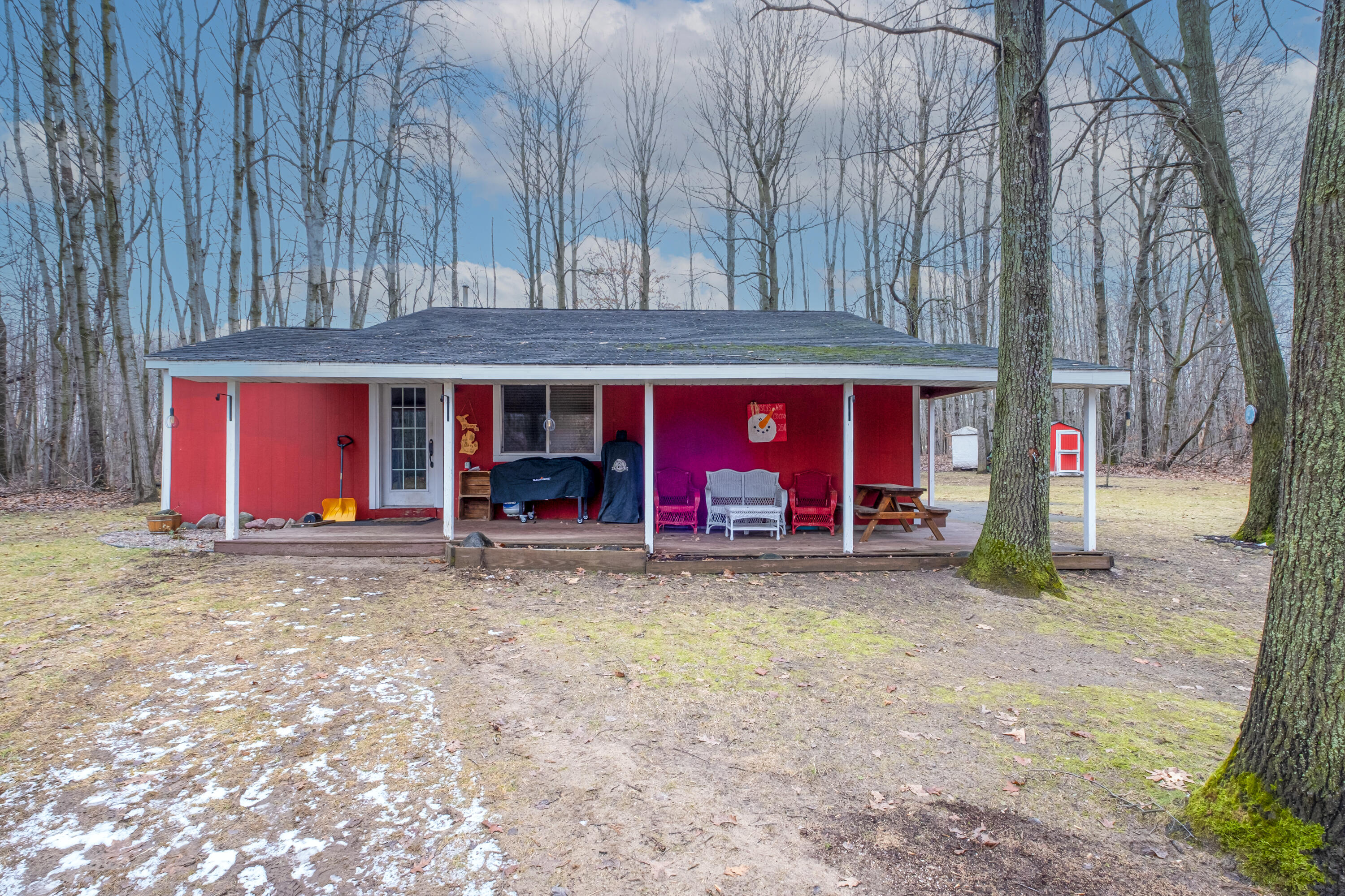 Property Photo: 14160 90th Avenue MI 49332