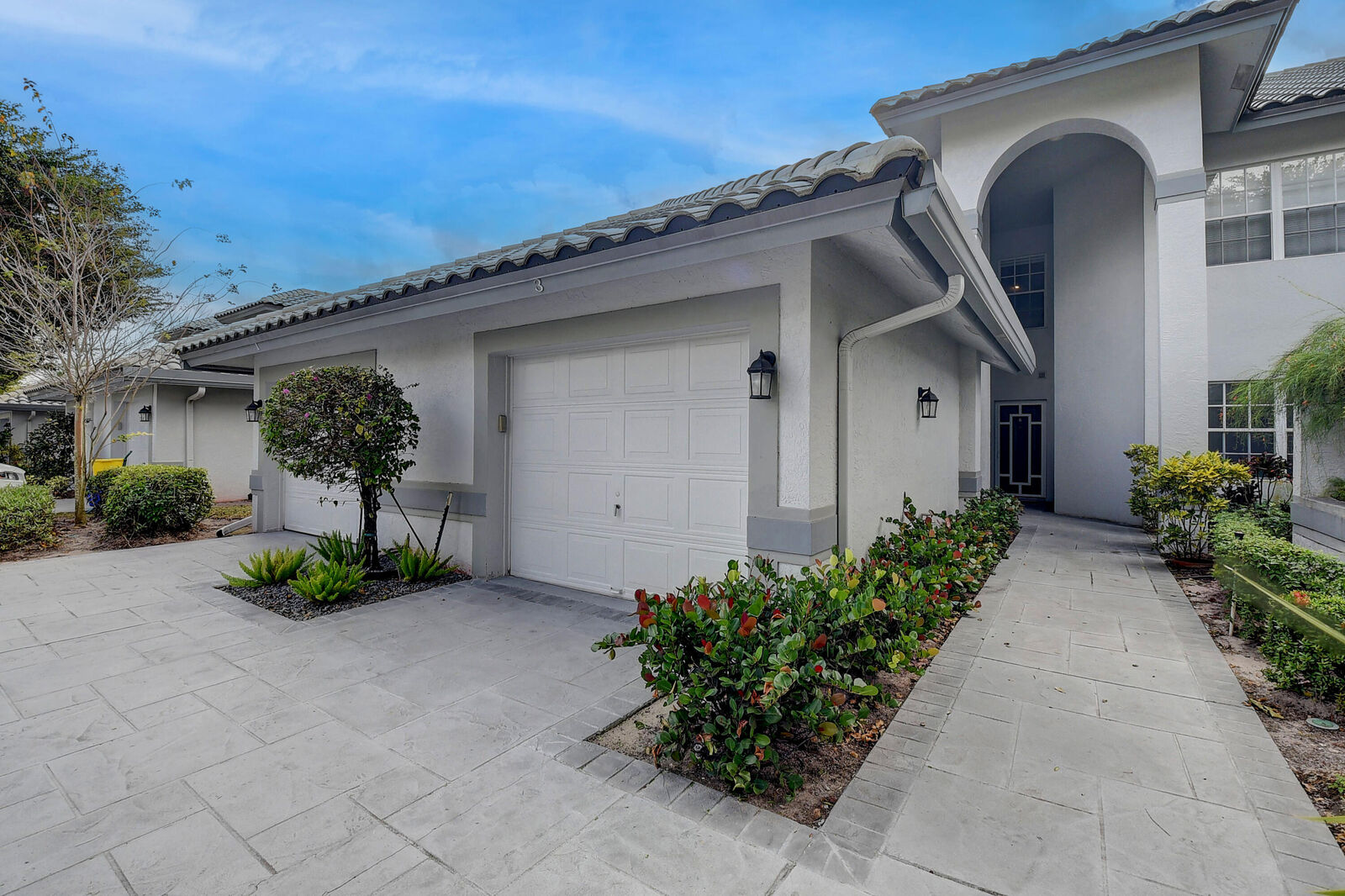 Property Photo: 11722 Briarwood Circle 1 FL 33437