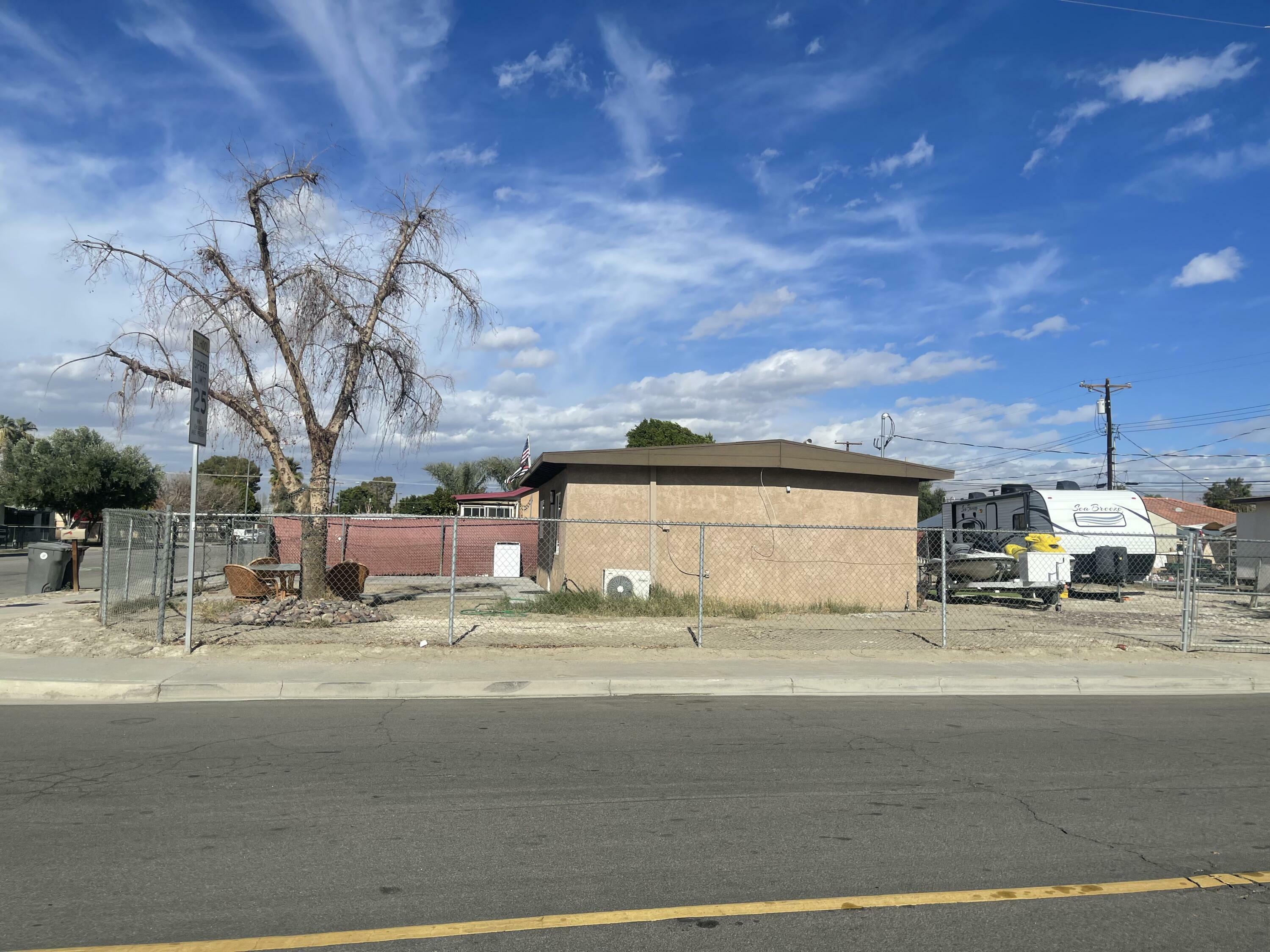 Property Photo: 52280 Calle Techa CA 92236