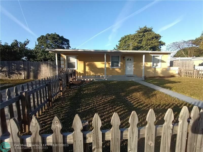 Property Photo:  1561 NE 53rd St  FL 33064 