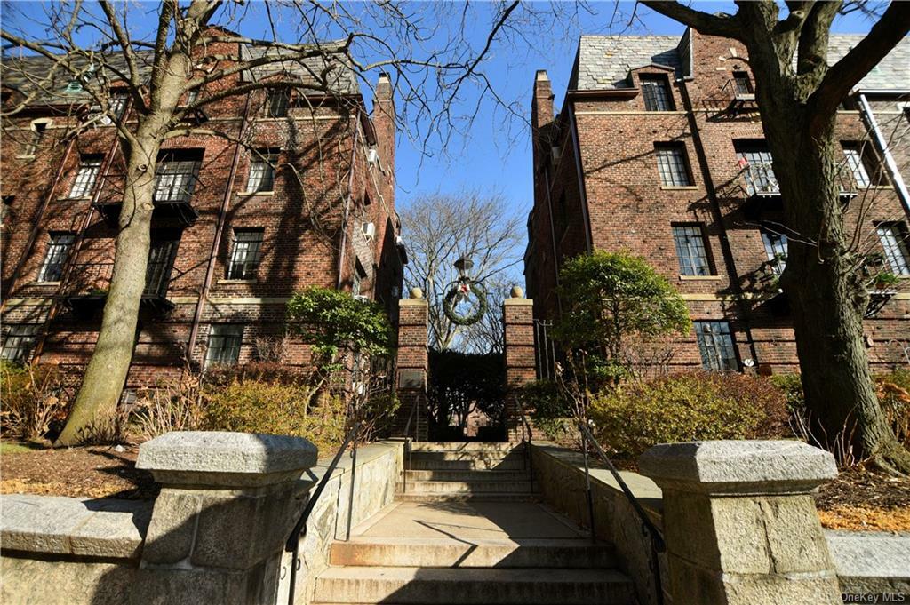 Property Photo:  20 N Broadway G230  NY 10601 