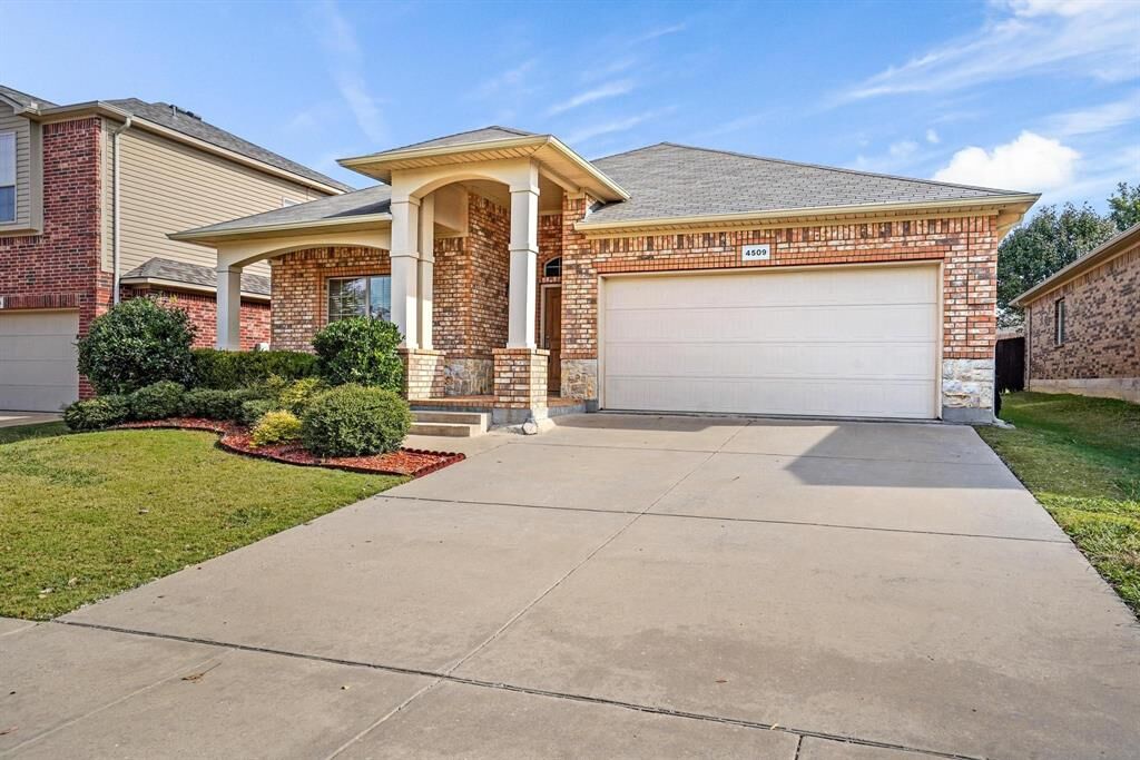 Property Photo:  4509 Shagbark Drive  TX 76226 