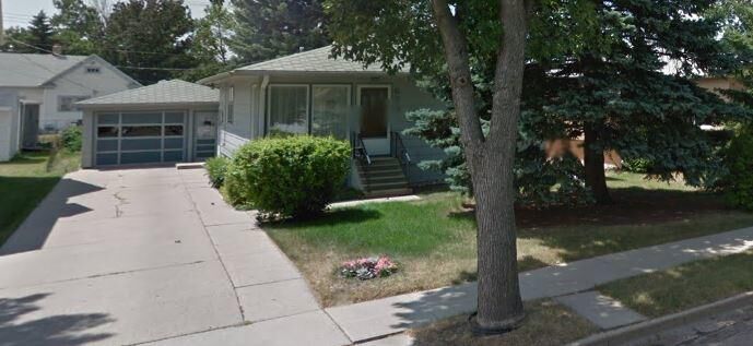 Property Photo:  630 S 11th St  SD 57401 