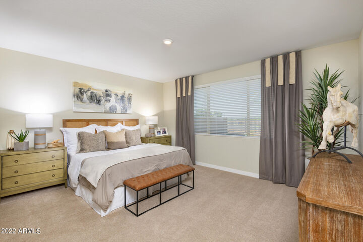 Property Photo: 435 E Wiley Way AZ 85122