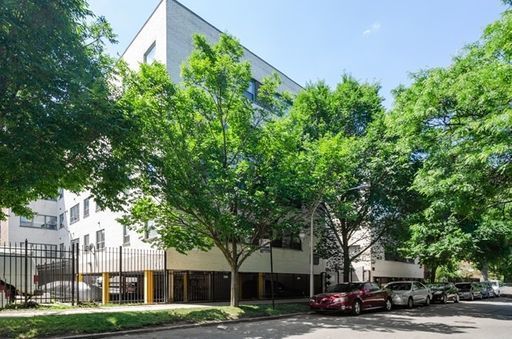 Property Photo: 7616 N Marshfield Avenue 208 IL 60626