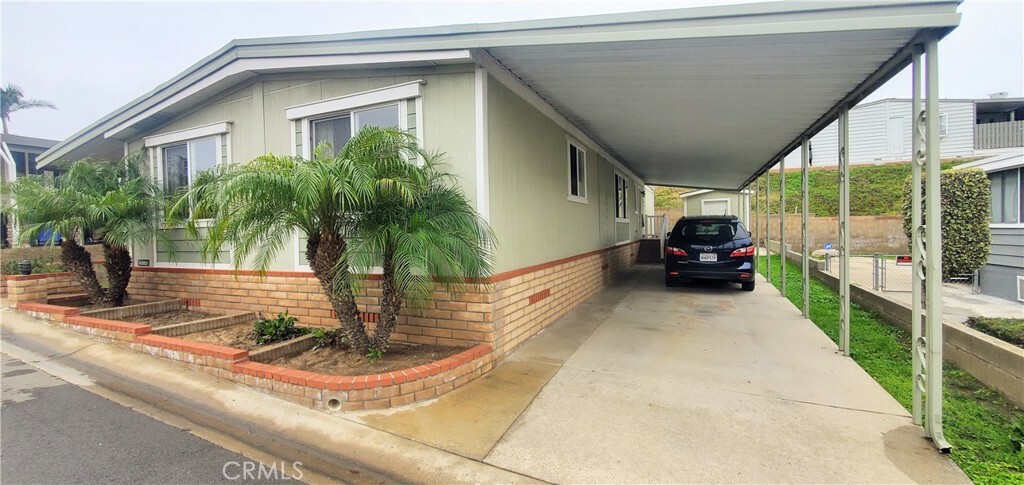 Property Photo:  2601 E Victoria St 348  CA 90220 