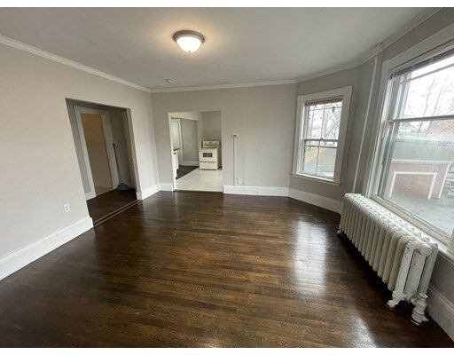 Property Photo:  5 Gardner Pl 2  MA 01453 