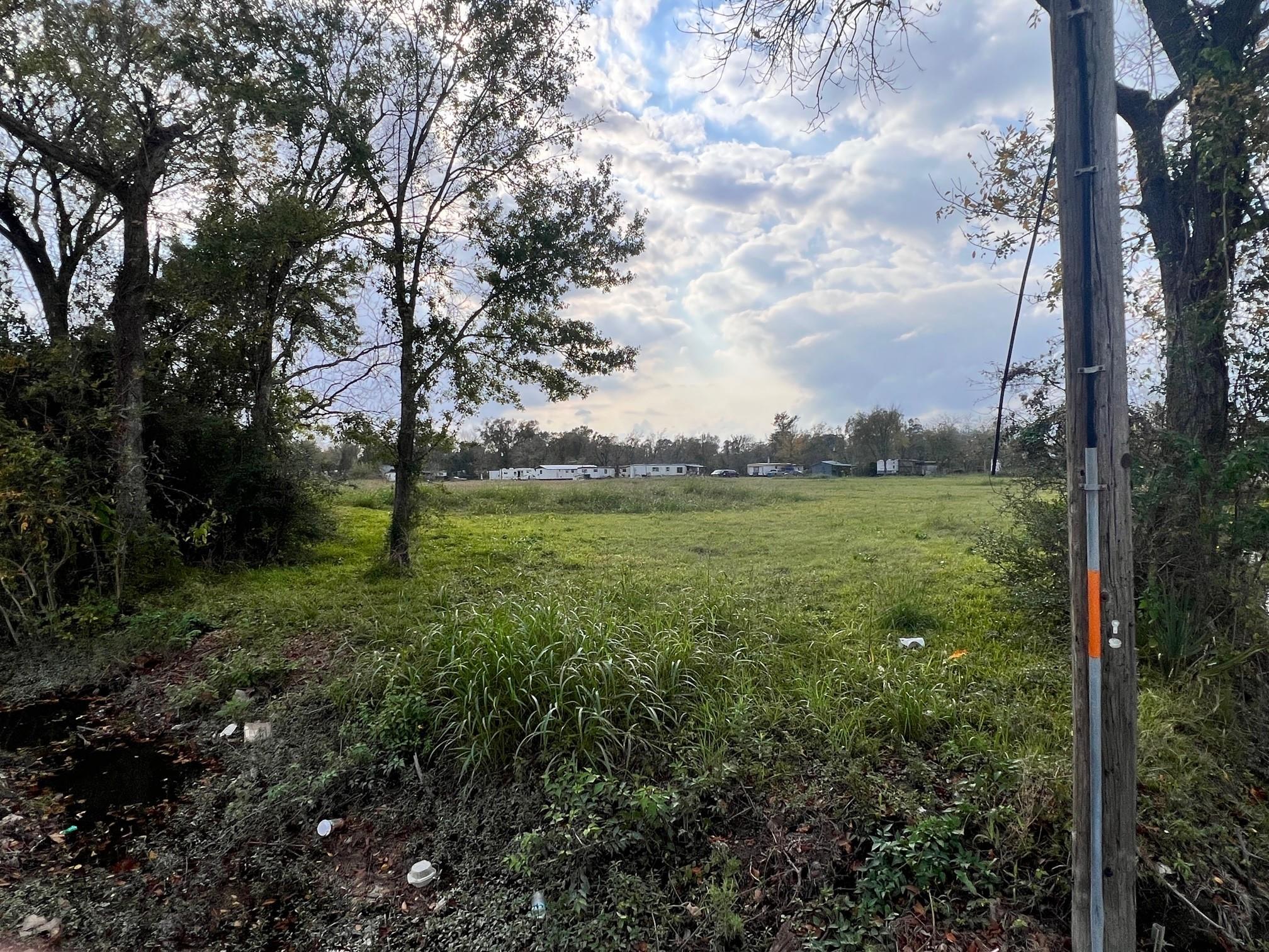 Property Photo: 1916 Gault Road TX 77039
