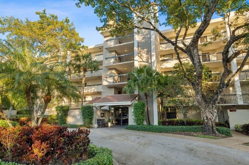 Property Photo:  2025 Lavers Circle D204  FL 33444 