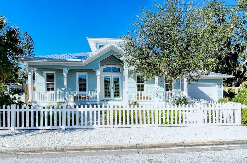 Property Photo:  4035 Sarasota Avenue  FL 34234 