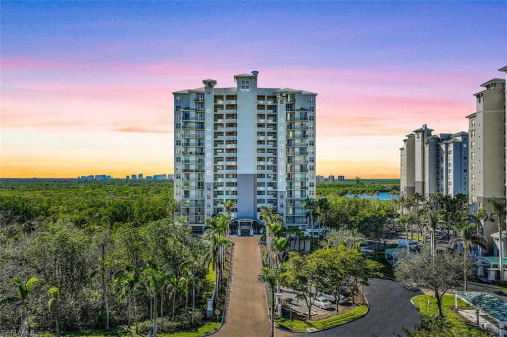 Property Photo:  425 Cove Tower Dr 301  FL 34110 