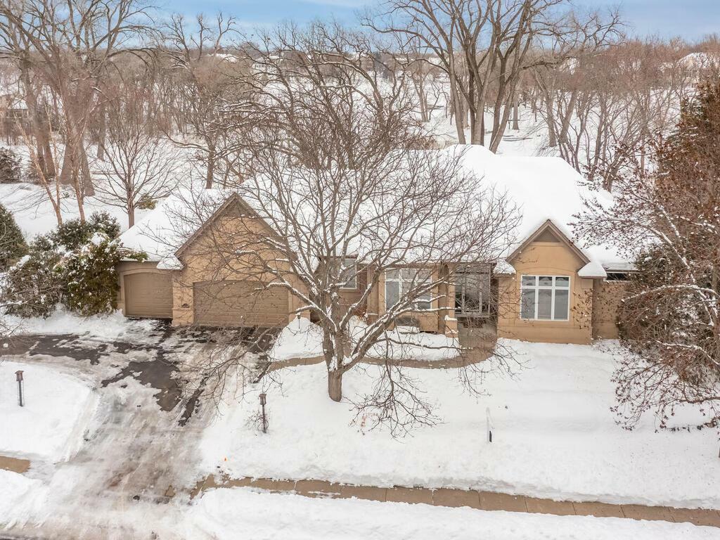 Property Photo:  8905 Cove Pointe Road  MN 55347 