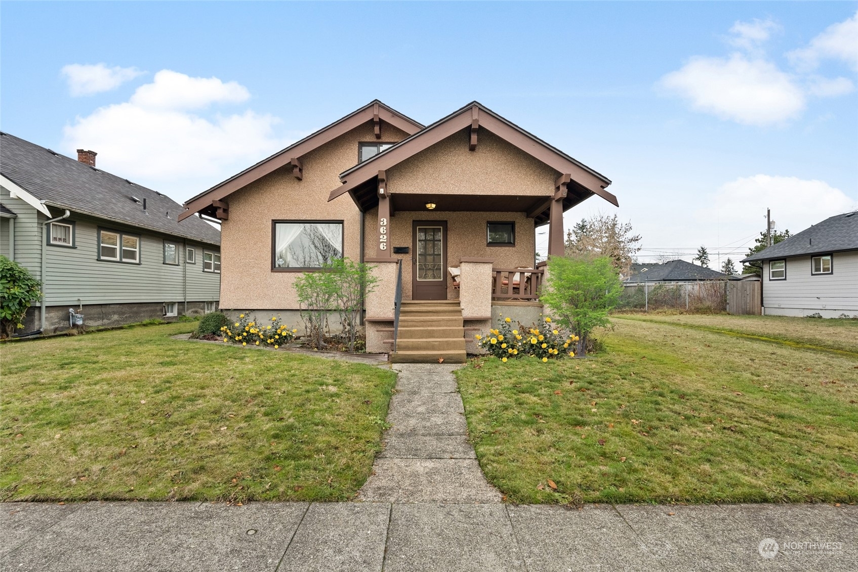 Property Photo: 3626 S D Street WA 98418
