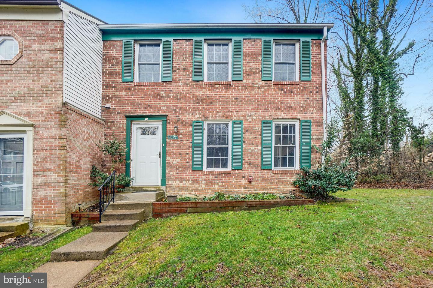 Property Photo: 9827 Saint Cloud Court VA 22031