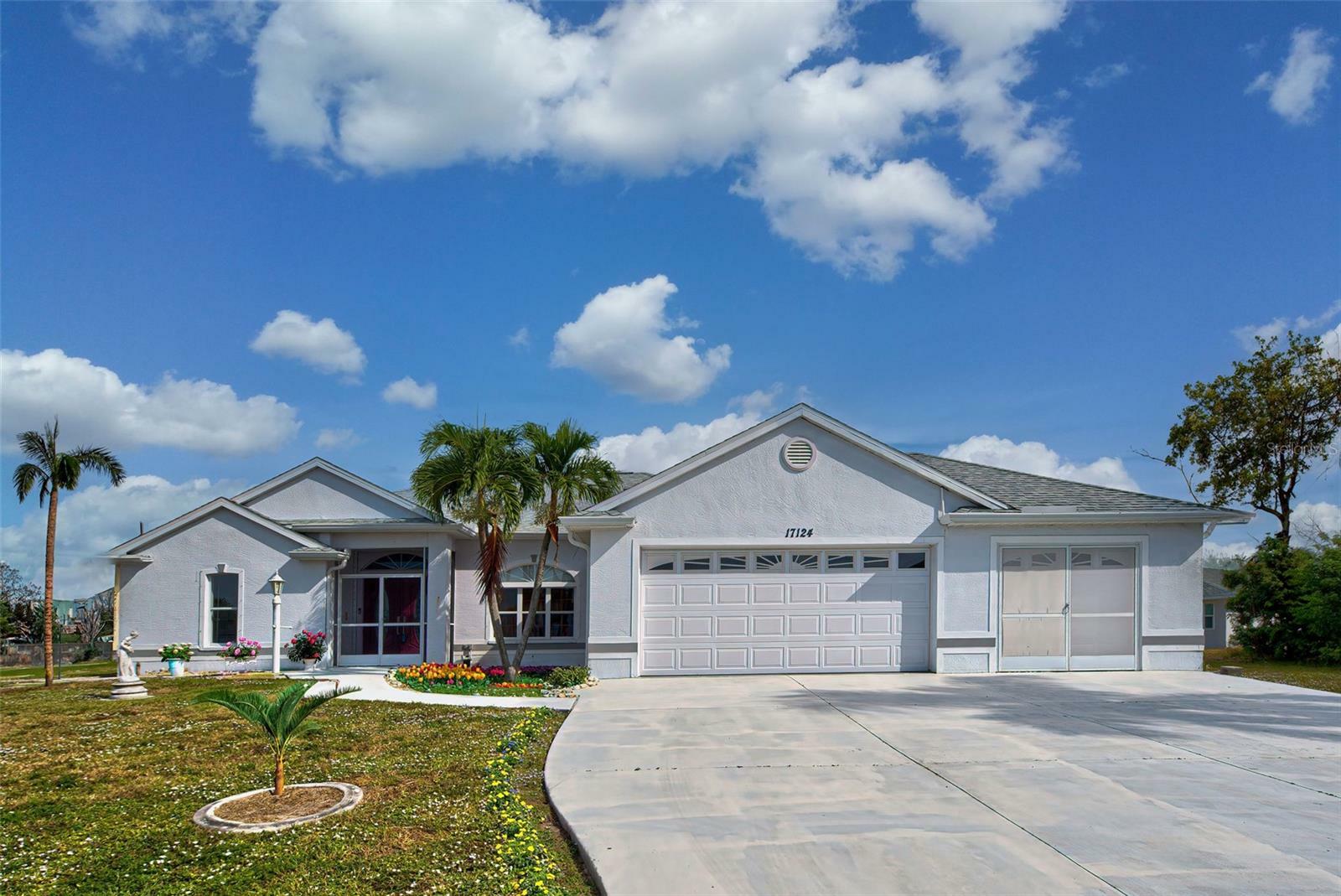 Property Photo: 17124 Horizon Lane FL 33948