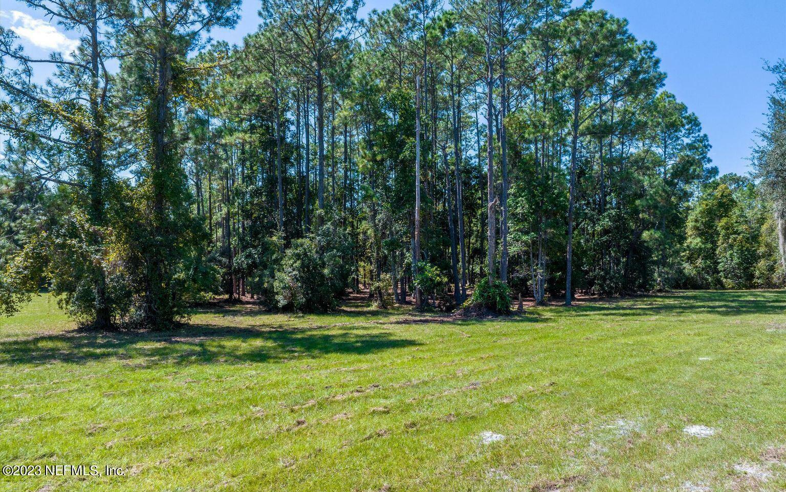 Property Photo: 1360 S State Rd 19 FL 32177