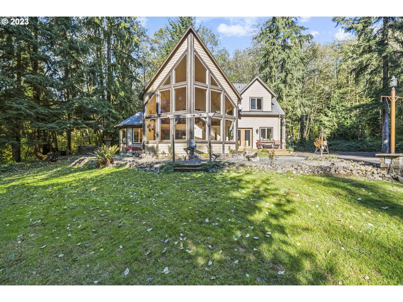 Property Photo: 375 Haryu Rd WA 98632