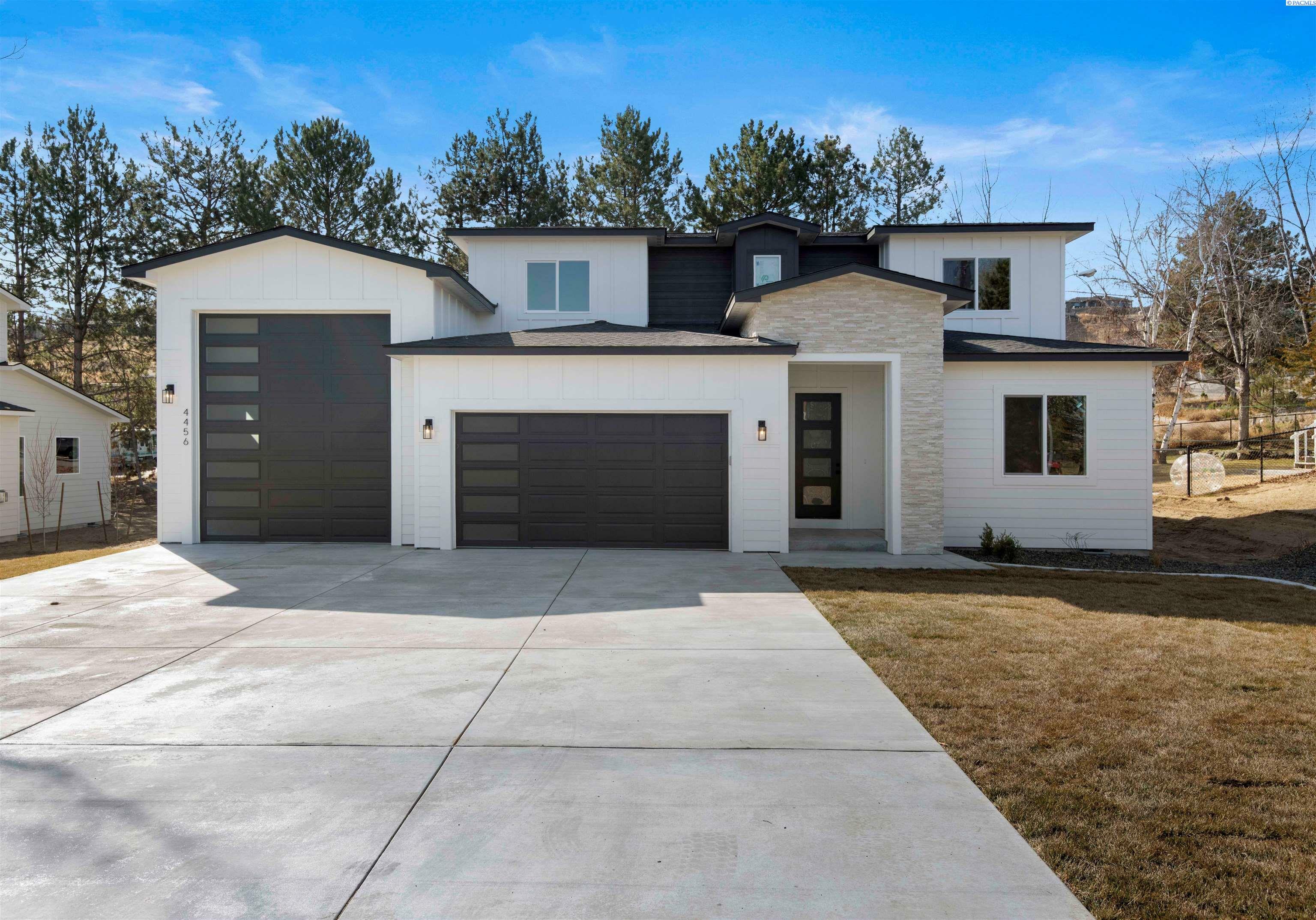 Property Photo:  4456 Hampton Drive  WA 99353 