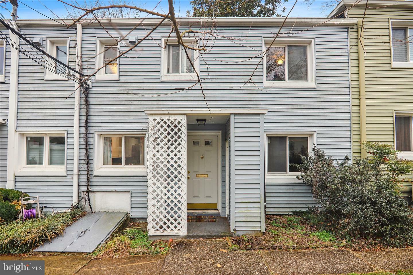 Property Photo:  4 Crescent Road G  MD 20770 