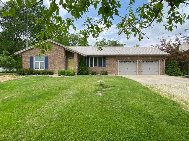 Property Photo:  1655 Paradise Road  IL 61938 