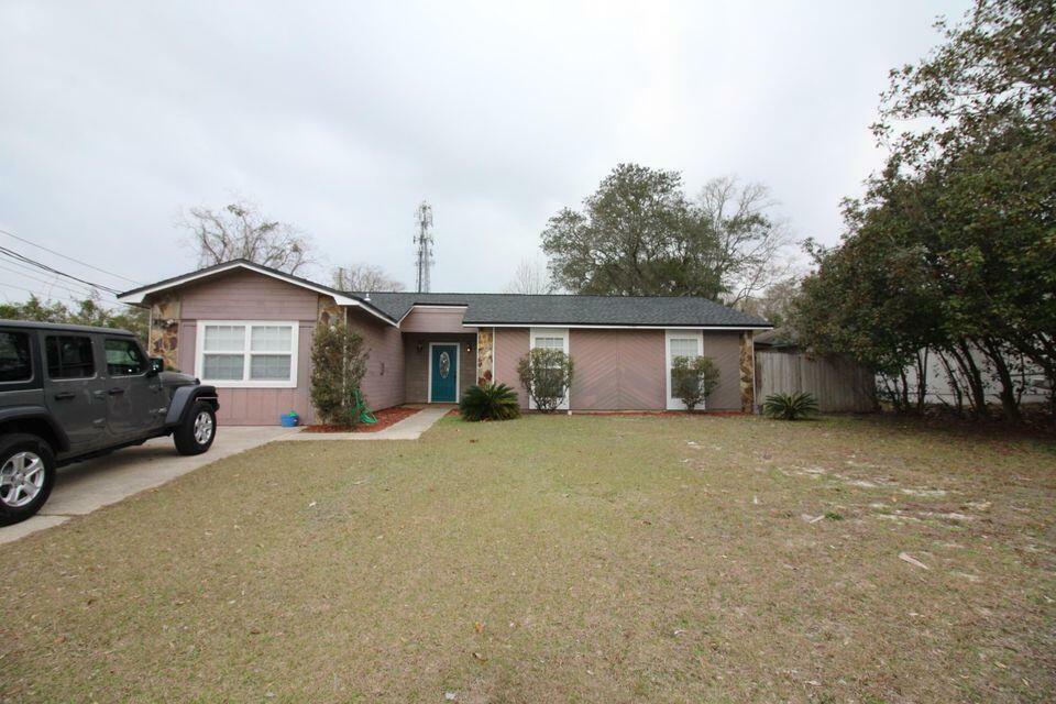 Property Photo:  21 Solar Street  FL 32569 