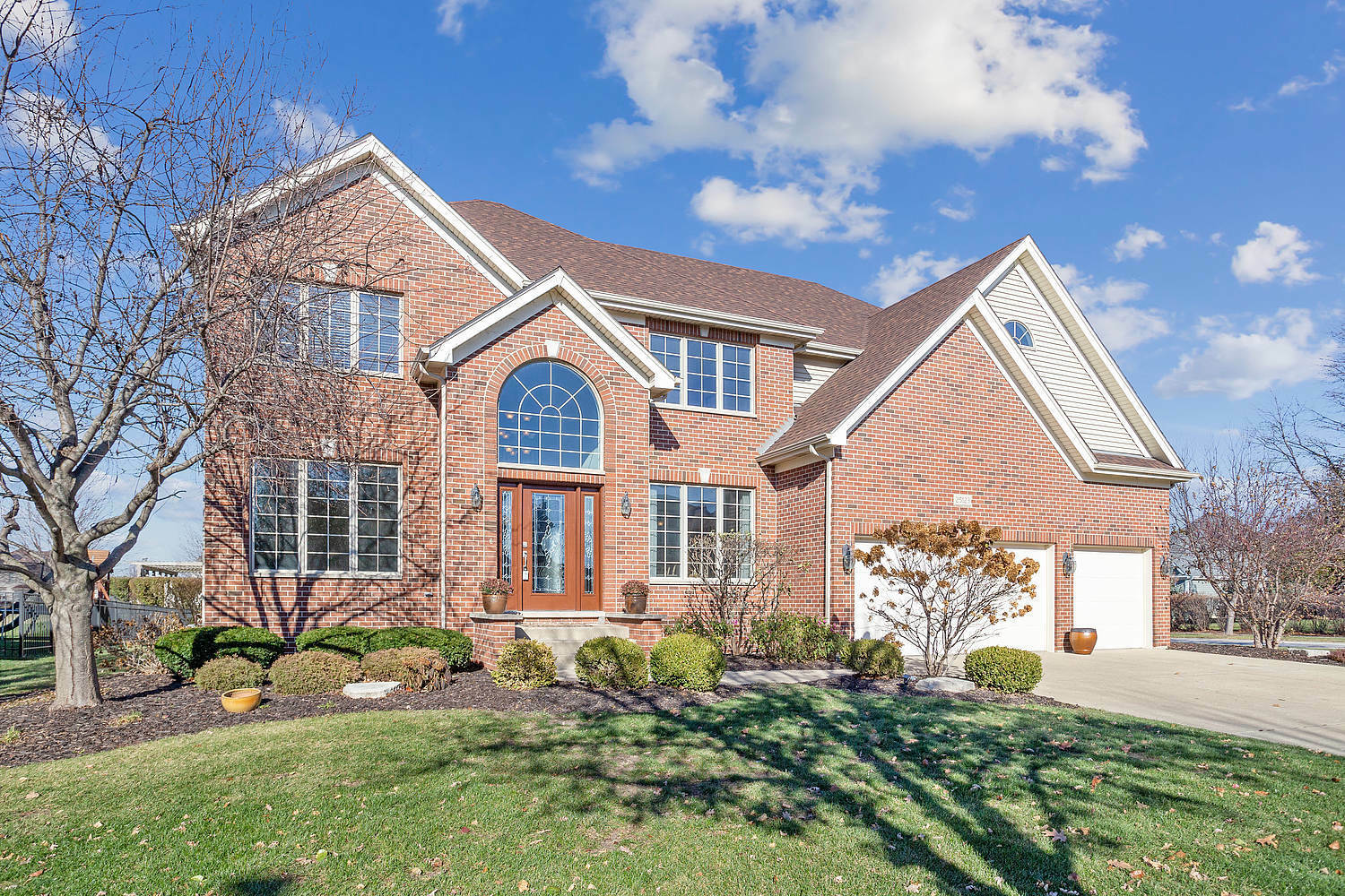 Property Photo: 25123 Thornberry Drive IL 60544